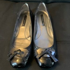 Bandolino Flat Shoes - Black/Silver (7)